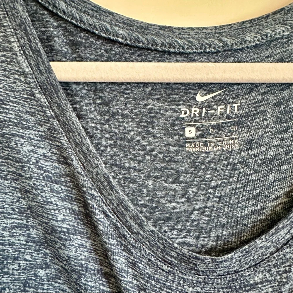 NIKE Women's Blue Heathered Top,‎ Sz S
